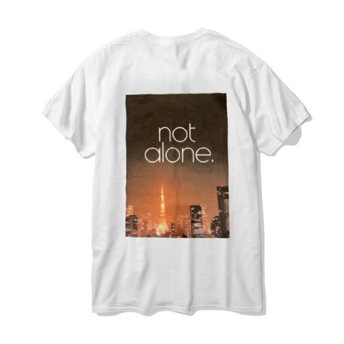 alone,not alone.Tee